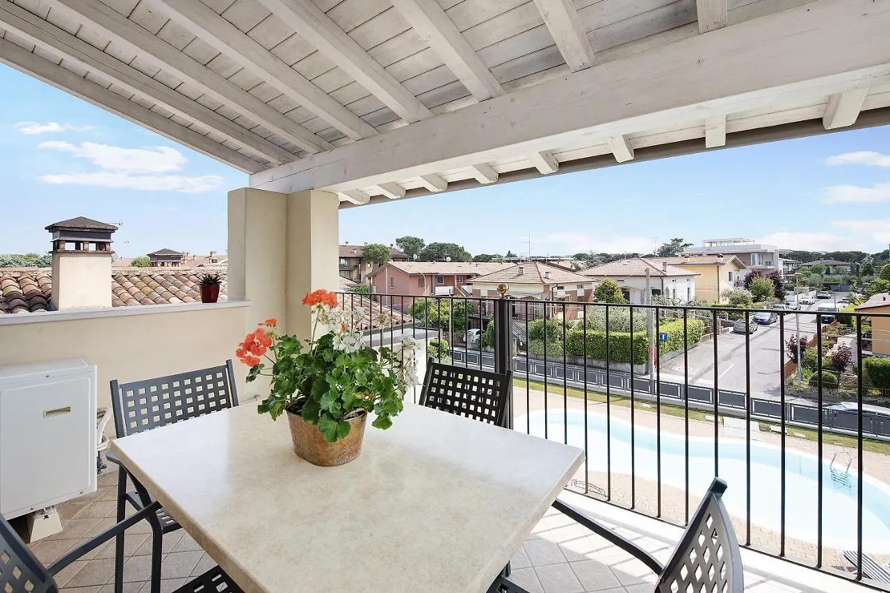 Katy Lake Menta Desenzano del Garda Apartment